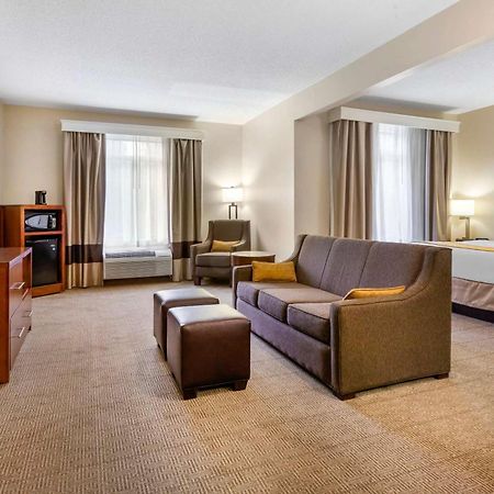 Comfort Suites Boone - University Area Exterior photo
